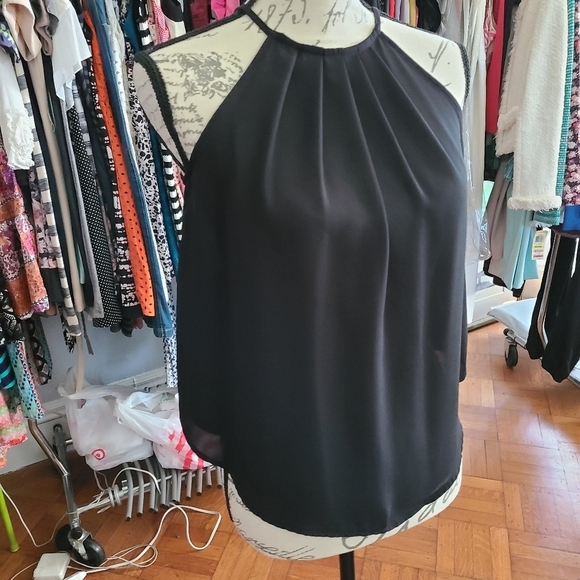 miami Tops - Gorgeous soft flowy summer top hp🔥🔥🔥🔥🔥